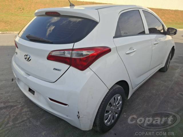 2015 HYUNDAI HB20 