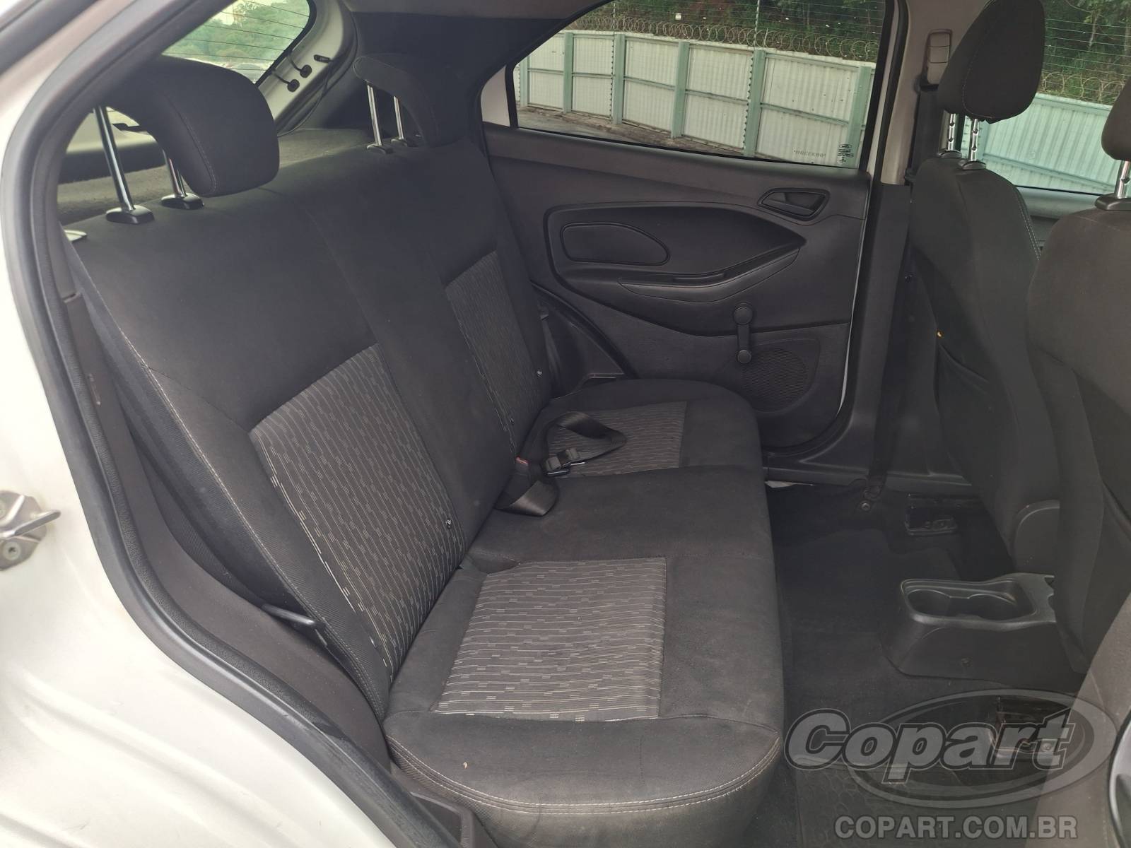 Foto 6 de 10: 2016 FORD KA