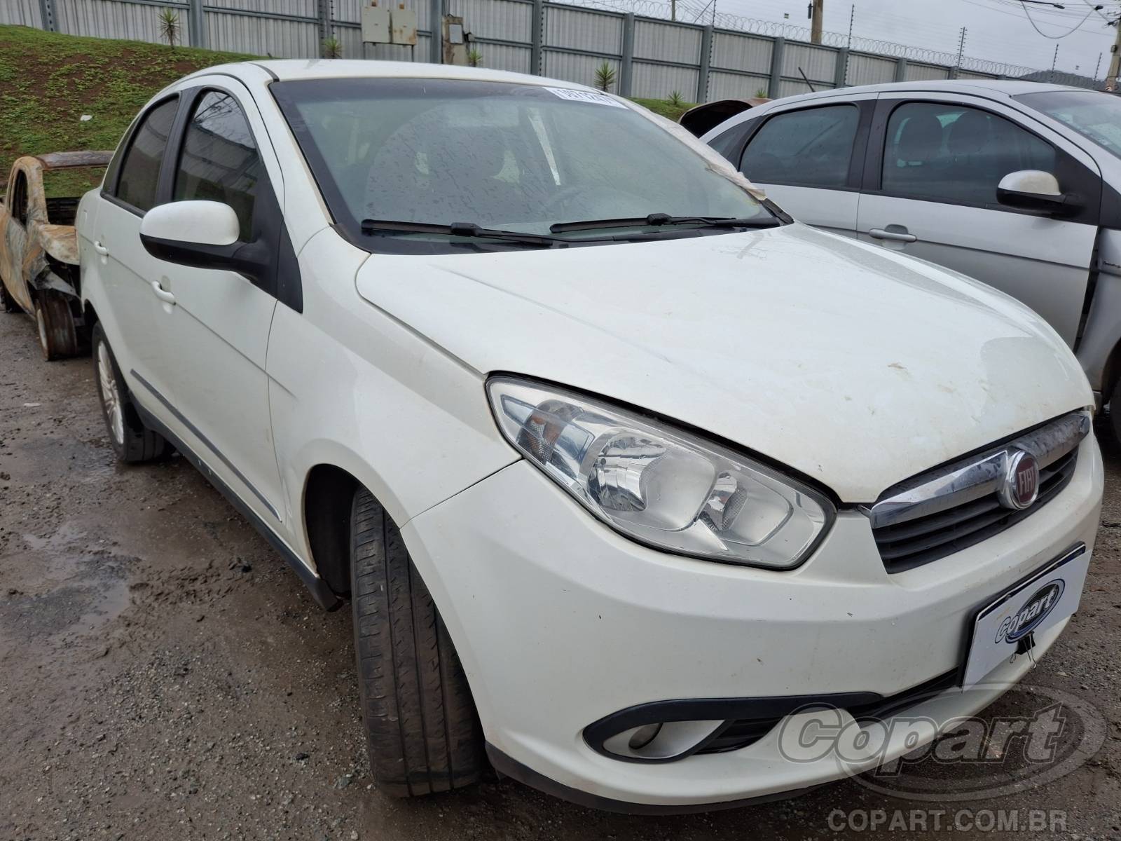 Veículo Fiat Grand Siena Fiat Grand Siena Essence 1.6 16V E.torQ 2016 2016 em leilão