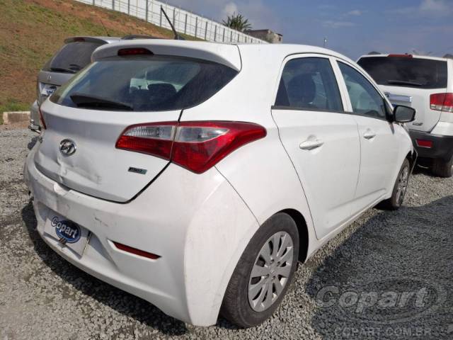 2015 HYUNDAI HB20 