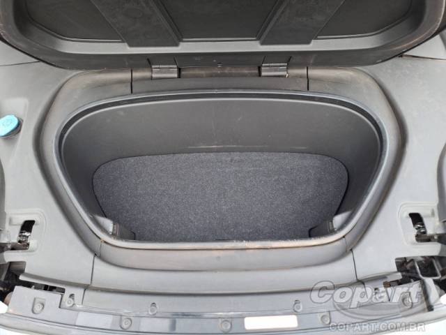 2022 VOLVO XC40 