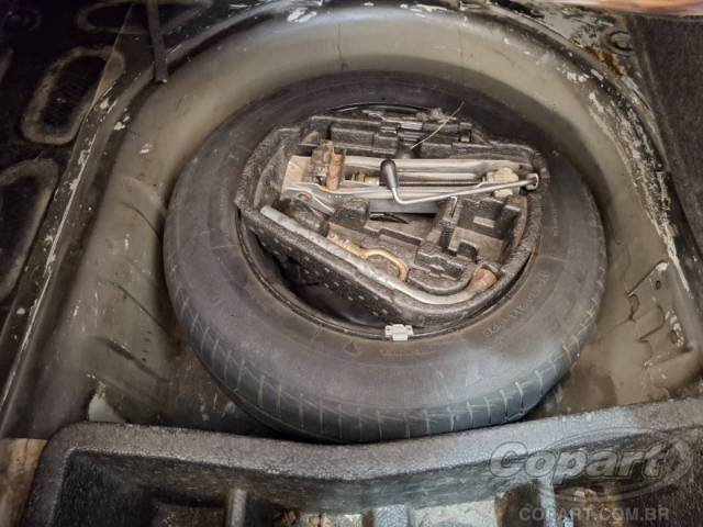 2003 VOLKSWAGEN POLO SEDAN 