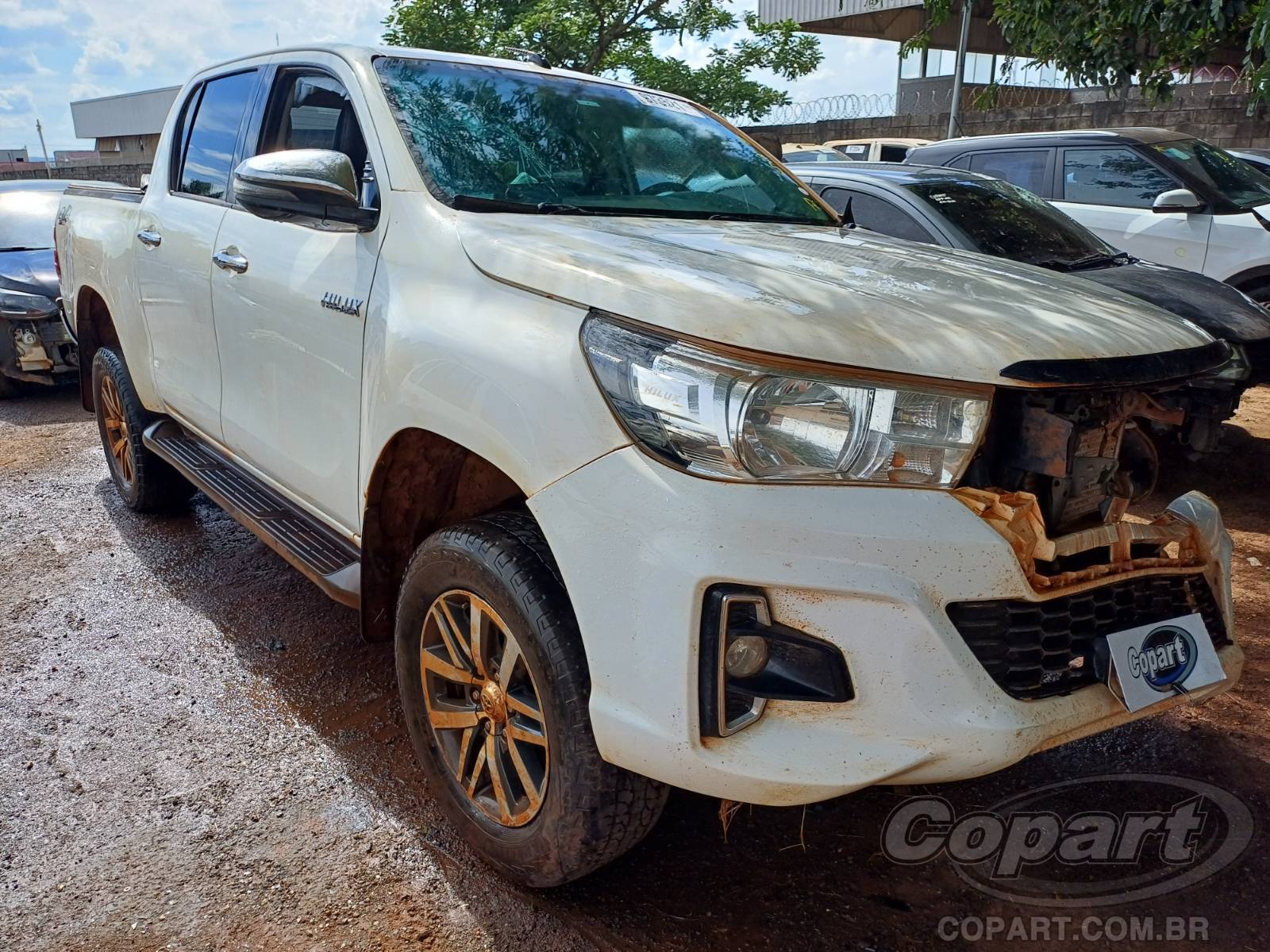 Veículo Toyota Hilux Toyota Hilux CD SRV 2.8 D-4D Turbo 2019 Médio Dano 2019 em leilão