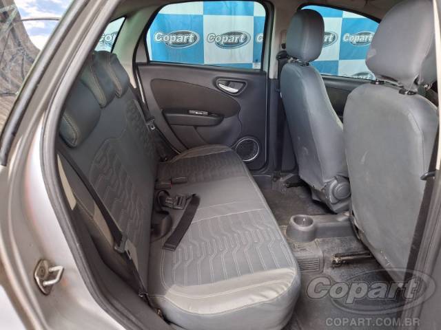 2015 FIAT GRAND SIENA 