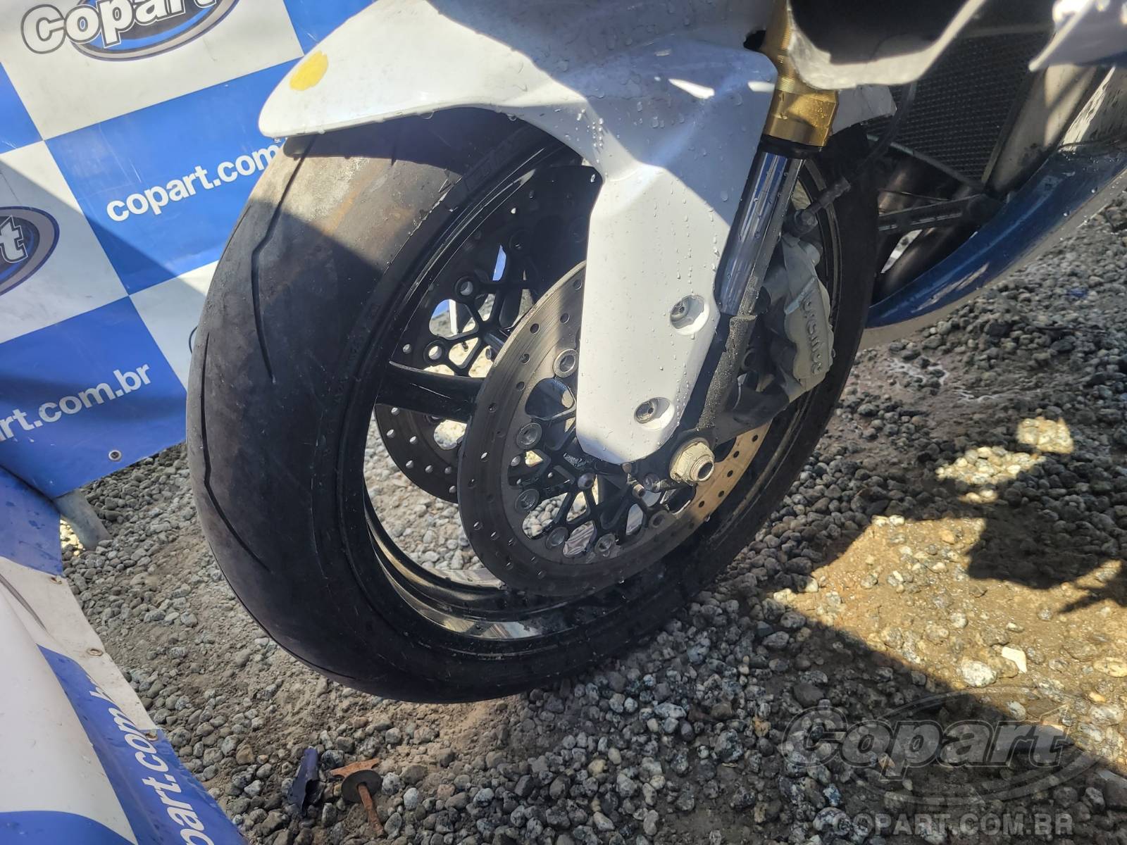 Foto 8 de 10: 2015 SUZUKI GSX-R