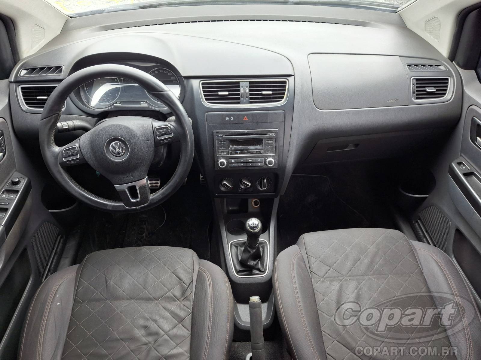 2013 VOLKSWAGEN FOX — foto 9 de 12