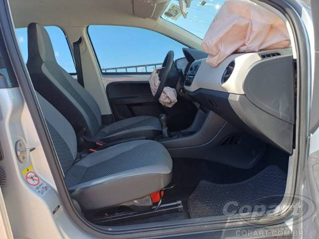 2015 VOLKSWAGEN UP 