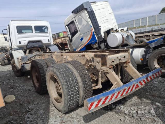 2014 MERCEDES BENZ AXOR 