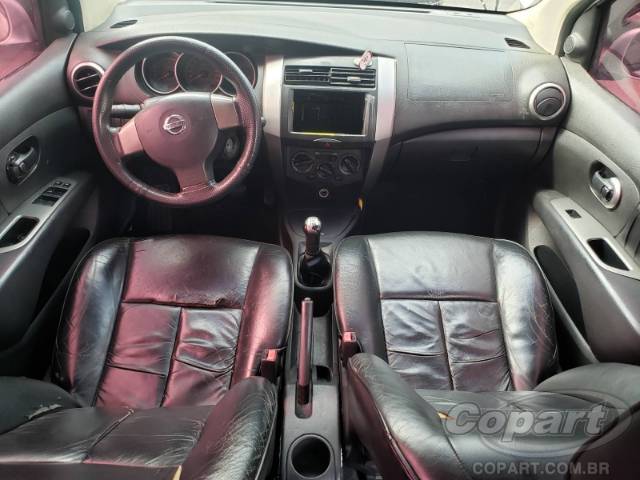2011 NISSAN LIVINA 