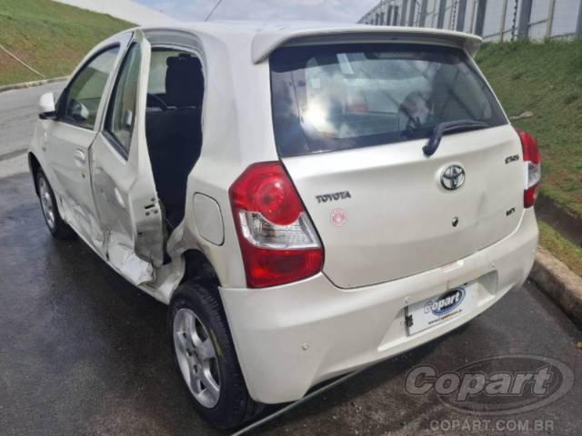 2016 TOYOTA ETIOS 