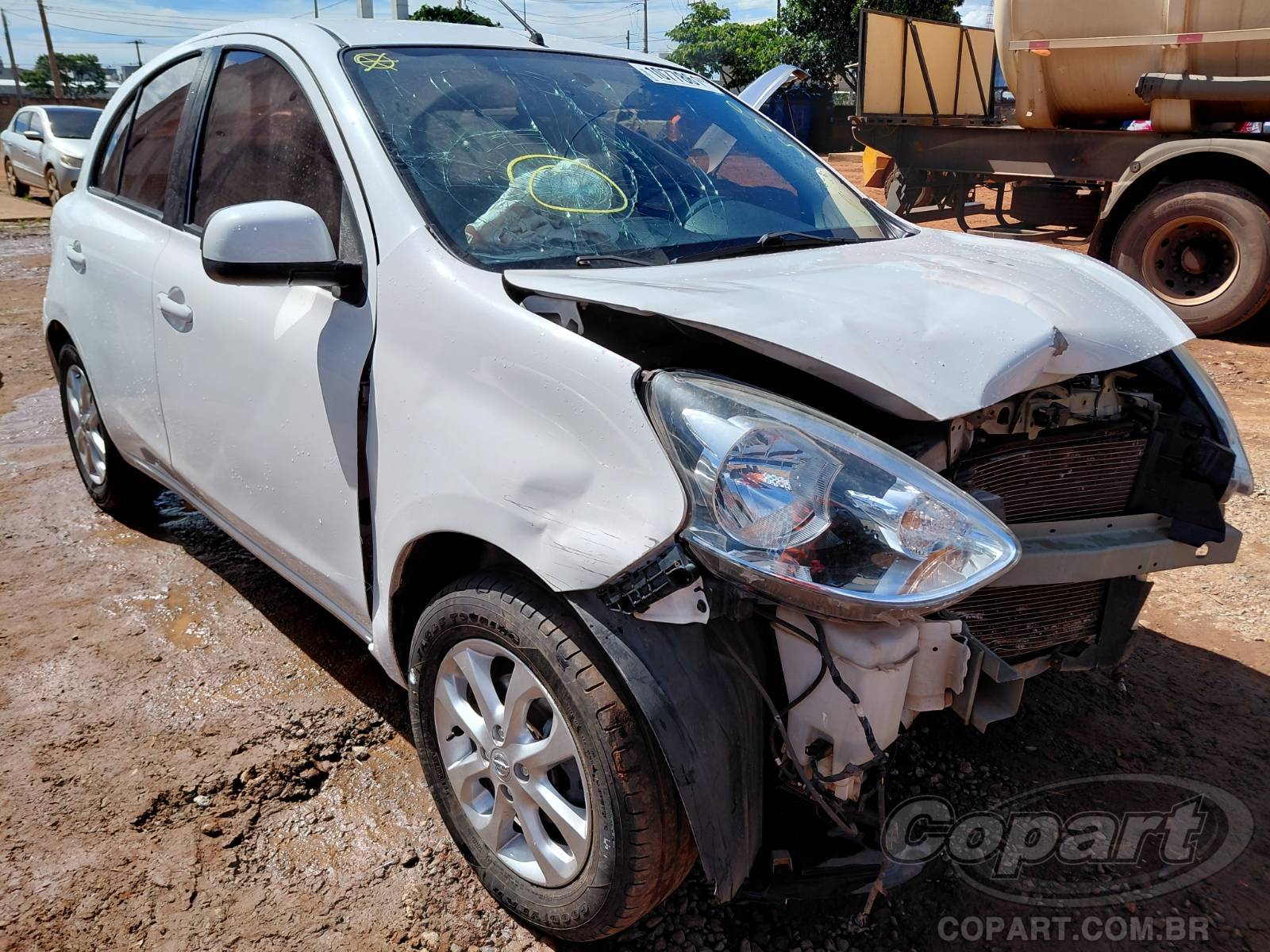 Nissan March SV 1.0 12V 2016 Colisão Frontal