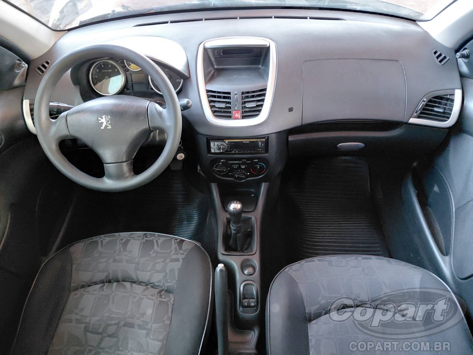 Foto 9 de 10: 2010 PEUGEOT 207