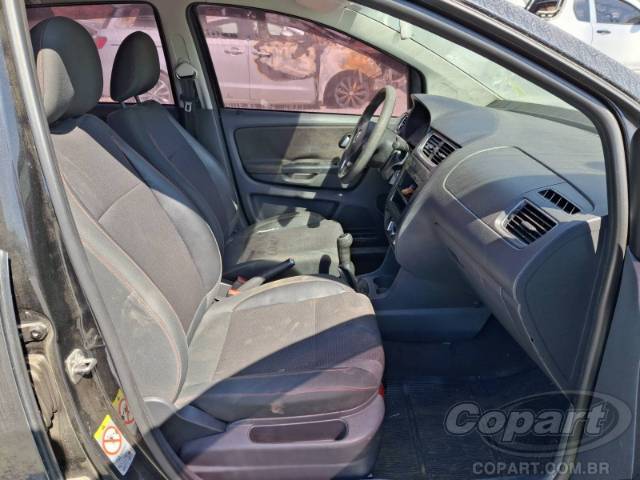 2011 VOLKSWAGEN FOX 