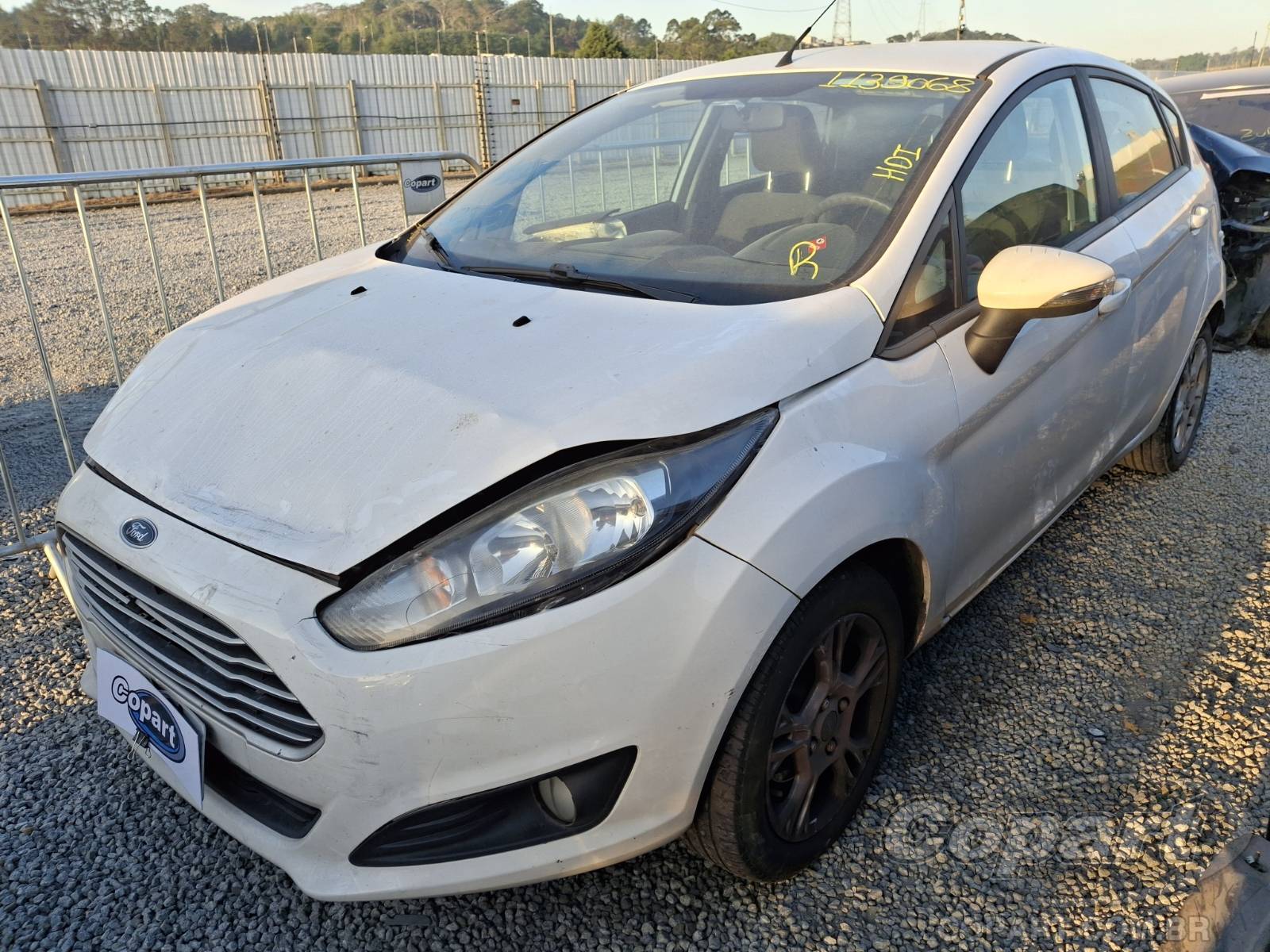 Foto 2: 2016 FORD FIESTA