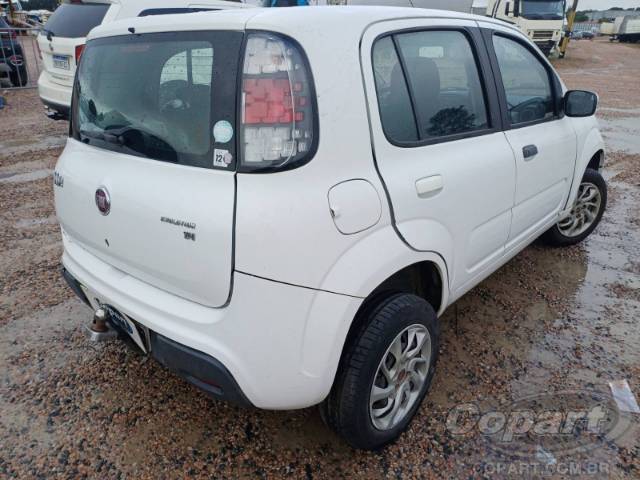 2015 FIAT UNO 