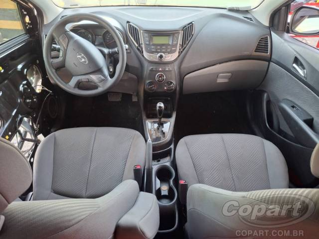 2015 HYUNDAI HB20S 