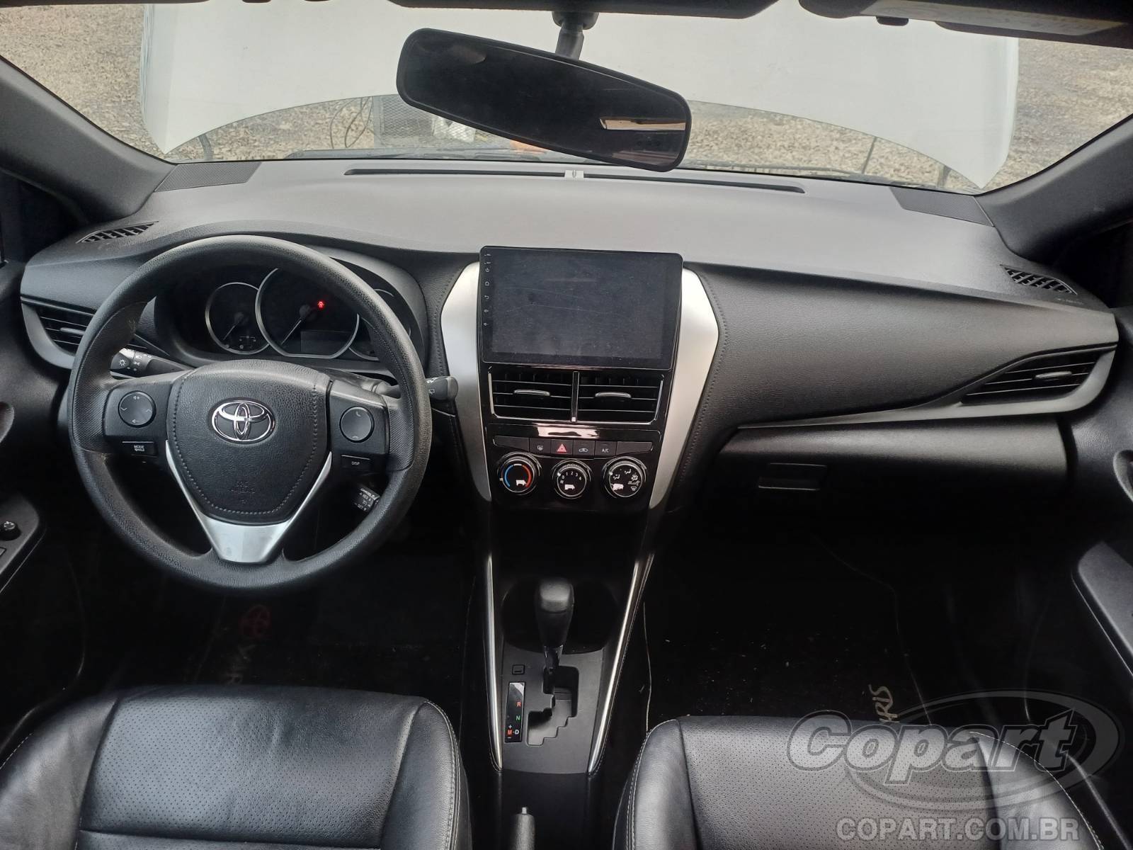 2020 TOYOTA YARIS — foto 9 de 11