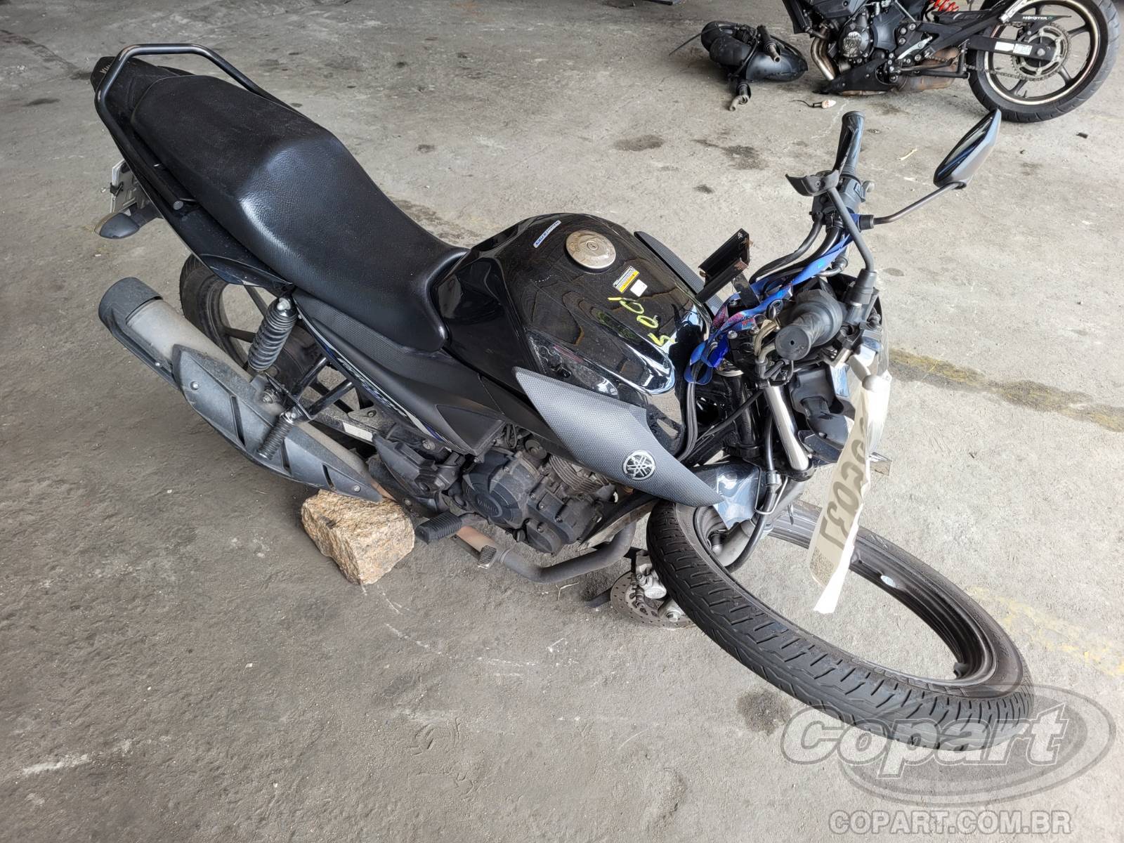 Yamaha YBR 150 Factor 2023 Médio Dano