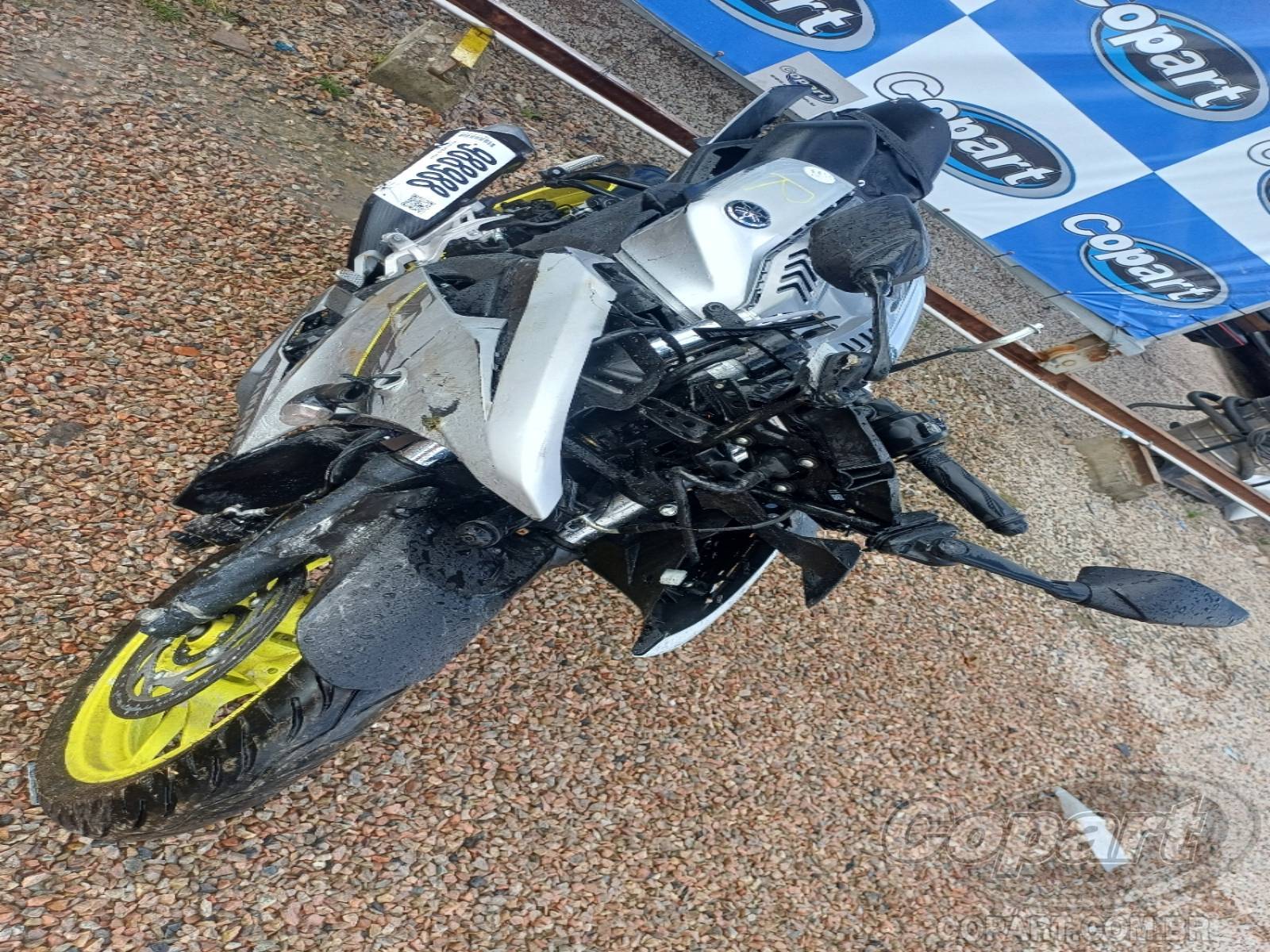 Veículo YAMAHA YZF 2024 YAMAHA YZF R15 Motos 2024 em leilão