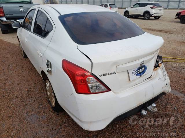2020 NISSAN VERSA 