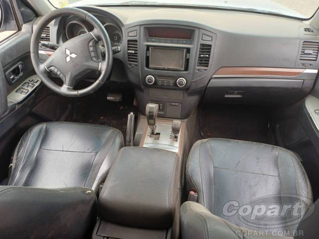 2012 MITSUBISHI PAJERO FULL 