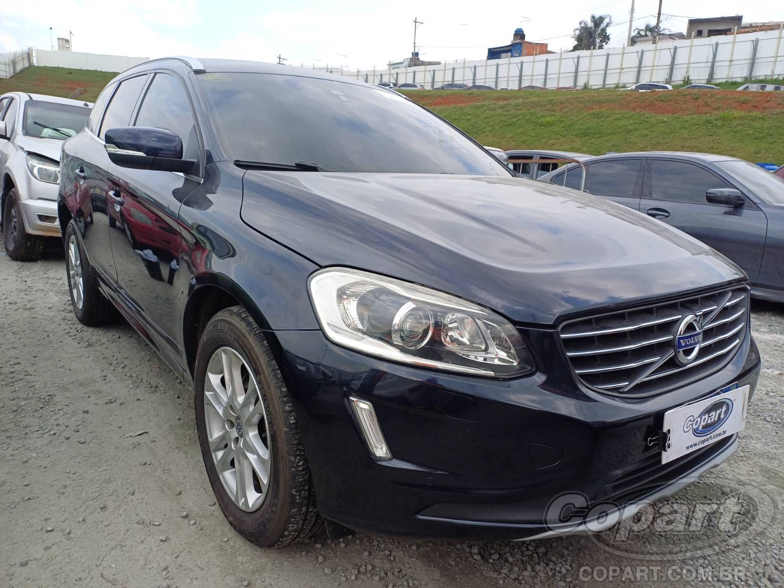 Veículo Volvo XC60 Volvo XC60 T5 Momentum 2.0 Drive-e Turbo 2016 Enchente Médio 2016 em leilão