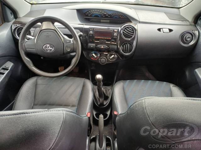 2015 TOYOTA ETIOS SEDA 