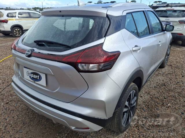 2023 NISSAN KICKS 