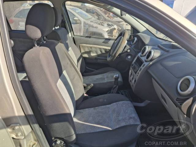 2010 FORD FIESTA SEDAN 