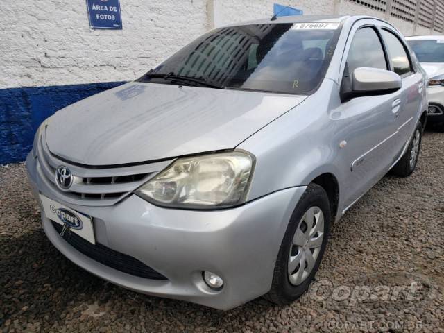 2015 TOYOTA ETIOS SEDA 