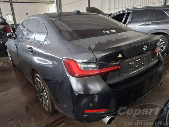 2024 BMW SERIE 3 