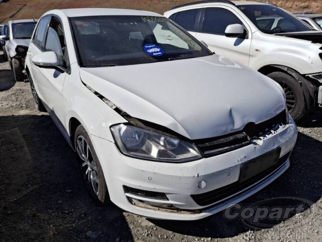 2015 VOLKSWAGEN GOLF 