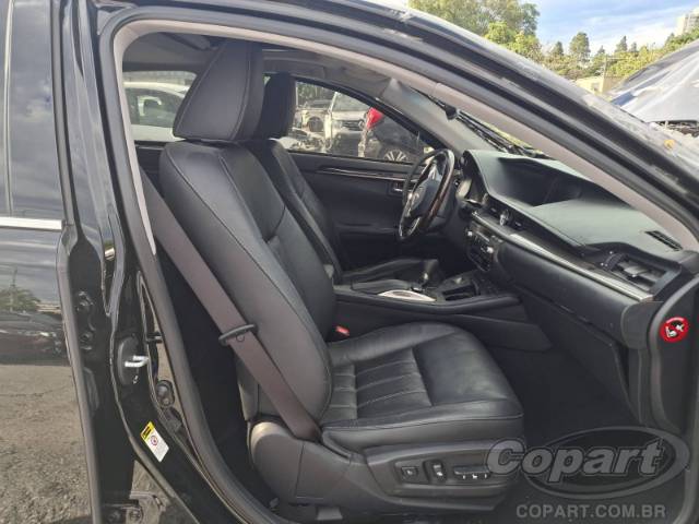 2018 LEXUS ES 