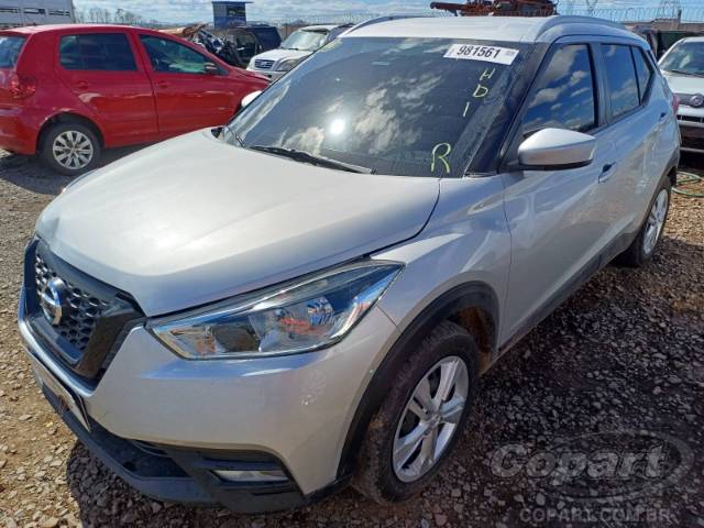 2020 NISSAN KICKS 