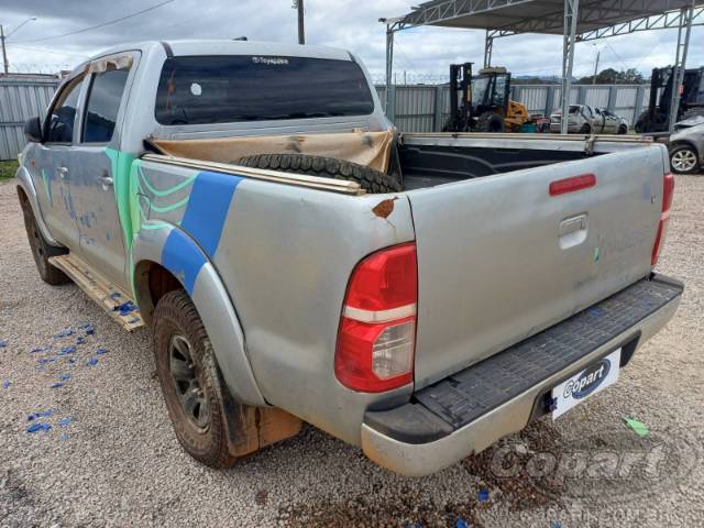 2015 TOYOTA HILUX CD 