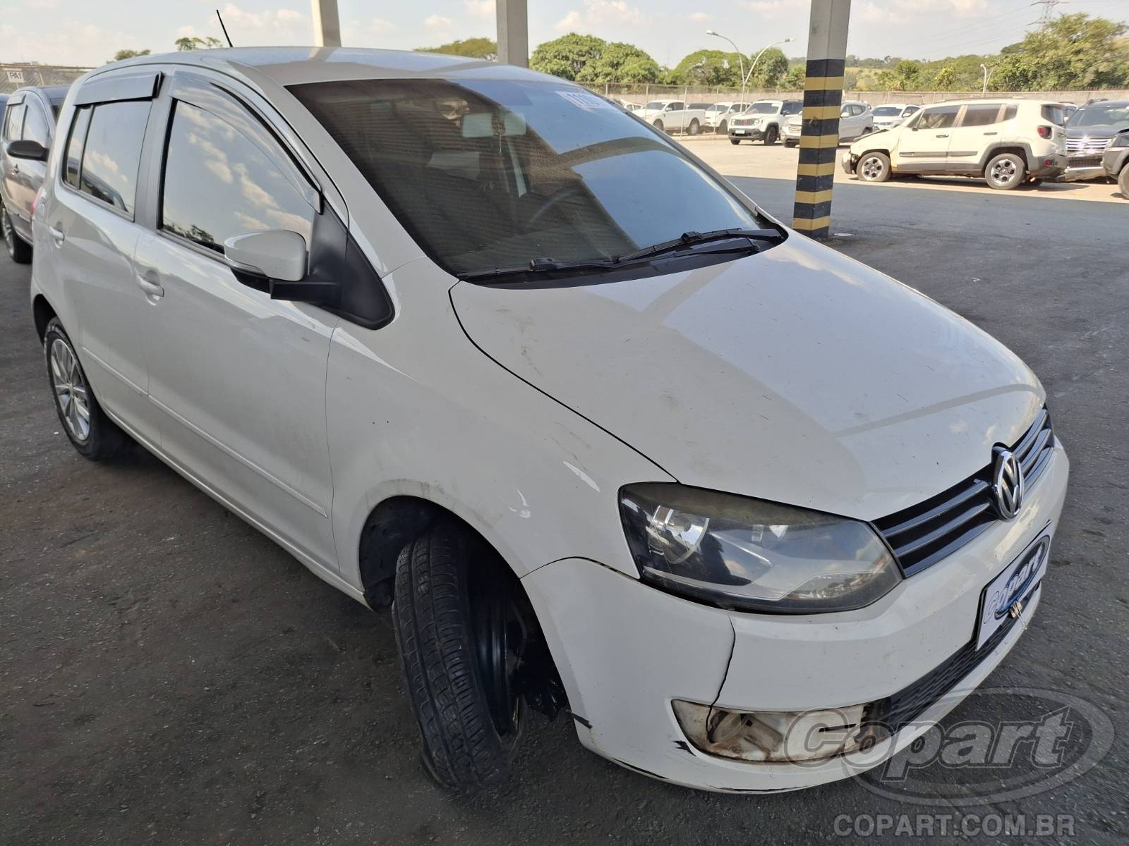 Veículo VW - VolksWagen Volkswagen VOLKSWAGEN FOX 1.6 Total Flex 2014 em leilão