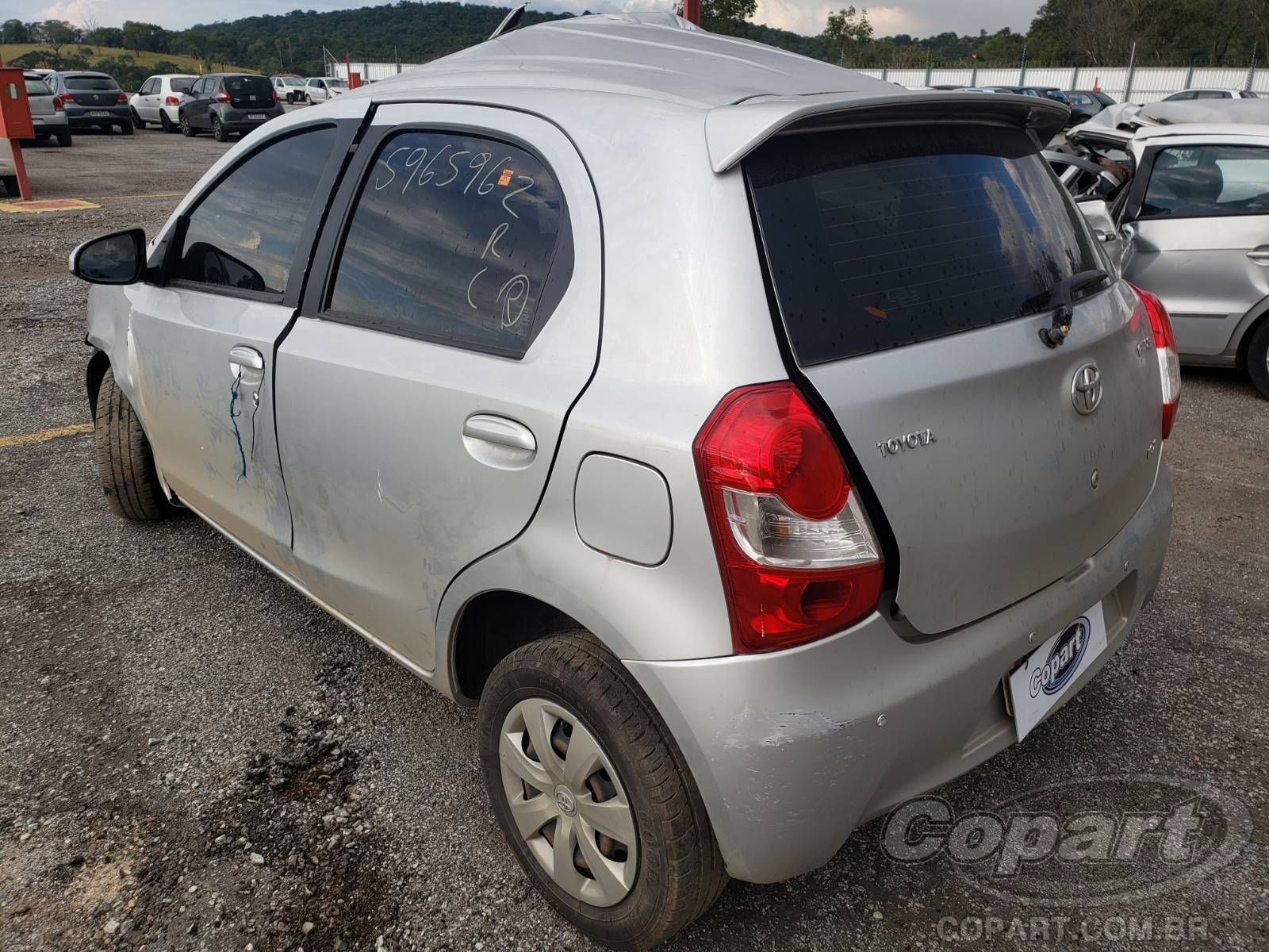 Foto 3: 2016 TOYOTA ETIOS