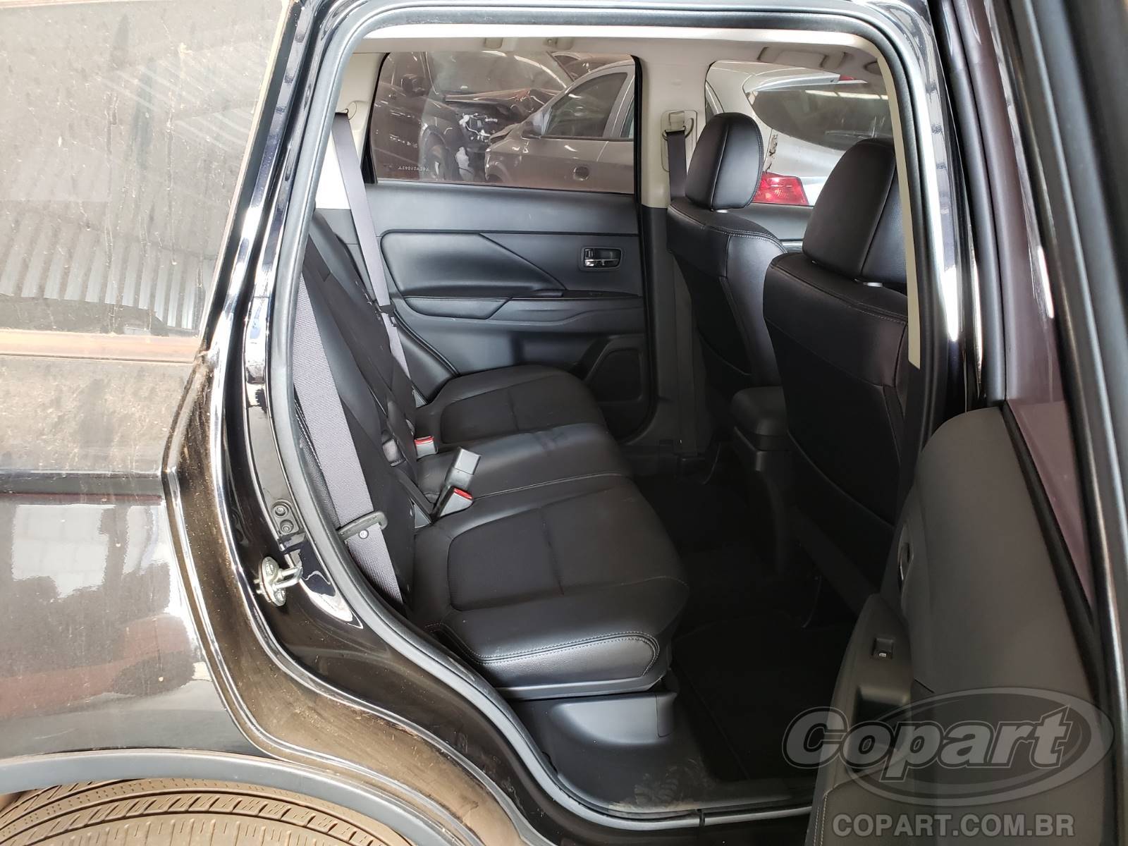 2016 MITSUBISHI OUTLANDER — leilão em Ribeirão Preto/SP (foto 6)