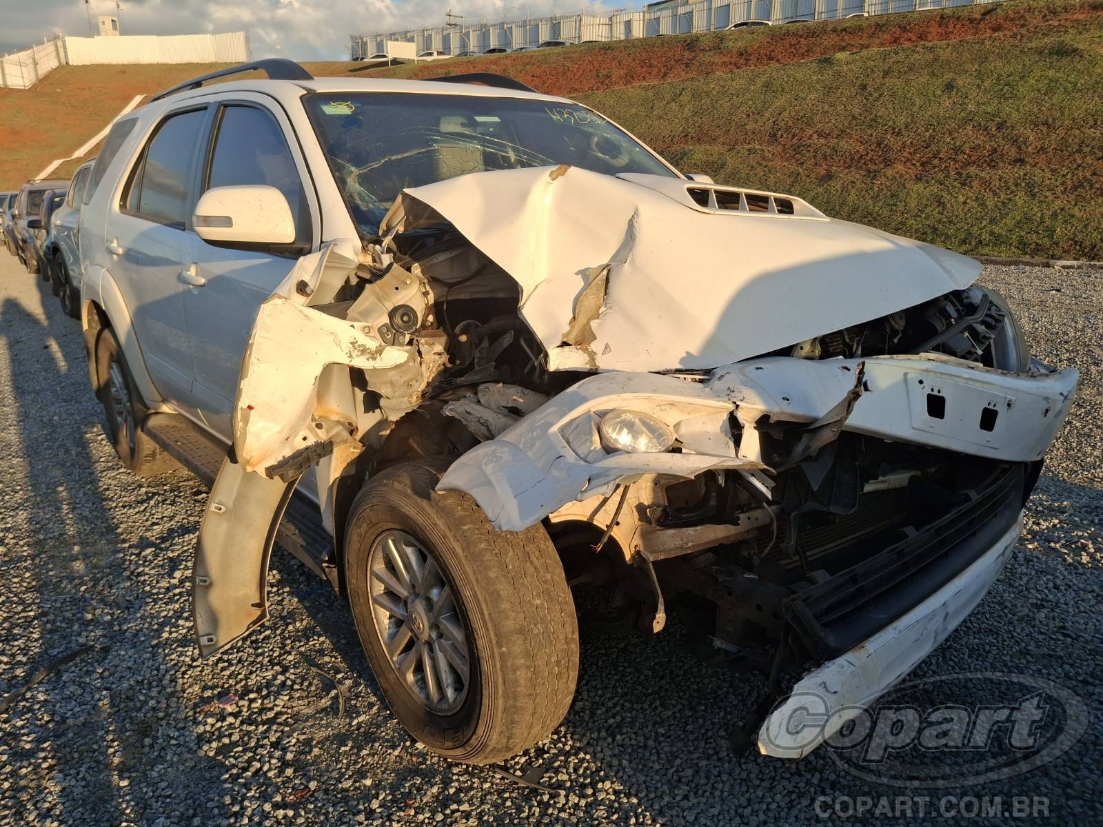 Veículo Toyota Hilux Toyota Hilux SW4 2015 3.0 D-4D Turbo Diesel 2015 em leilão