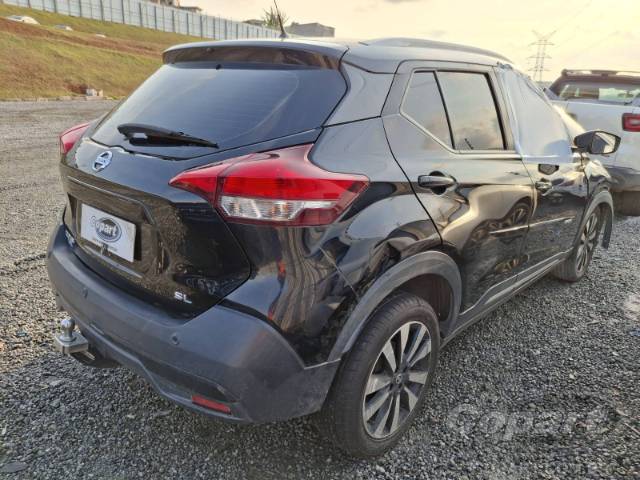 2017 NISSAN KICKS 