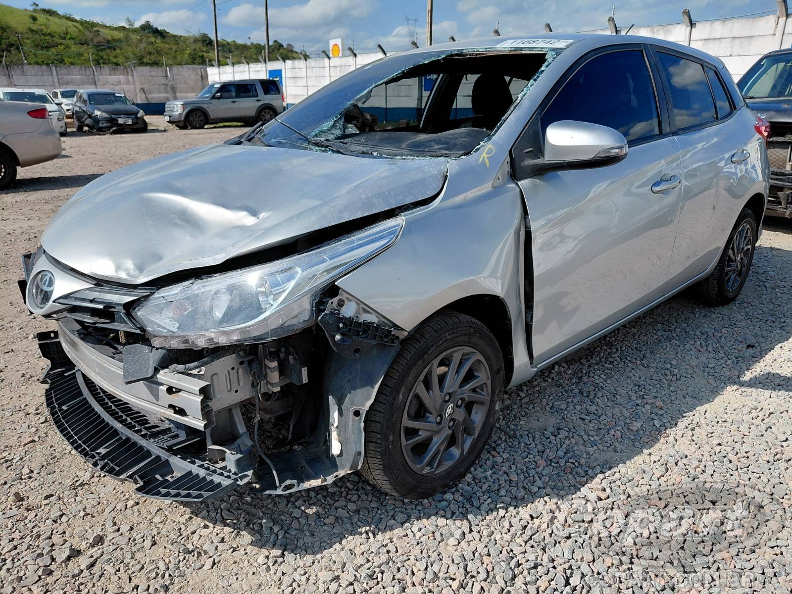 Foto 2: 2023 TOYOTA YARIS