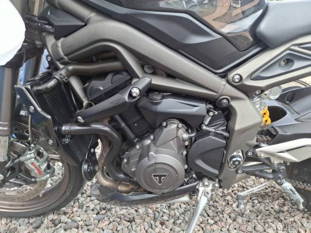 2023 TRIUMPH STREET TRIPLE 