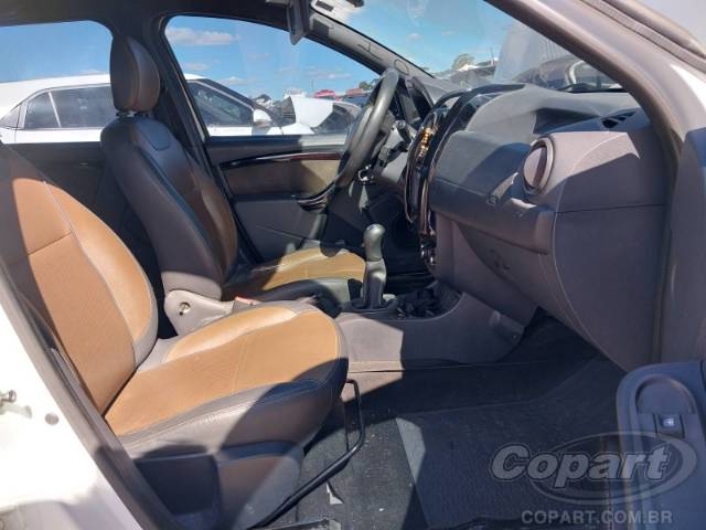 2016 RENAULT DUSTER 