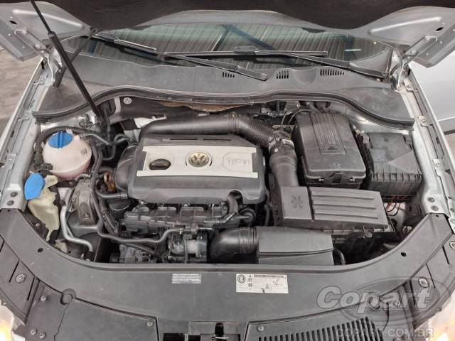 2010 VOLKSWAGEN PASSAT 