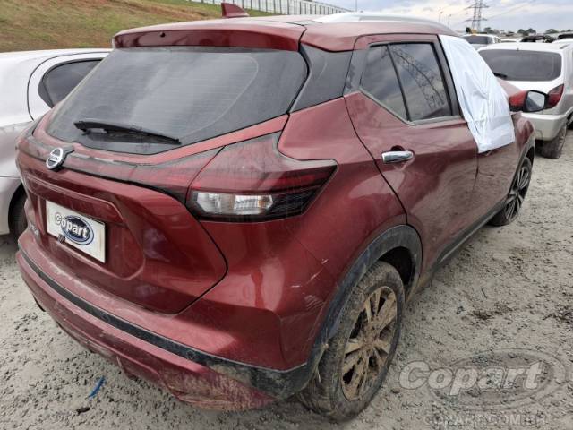 2022 NISSAN KICKS 