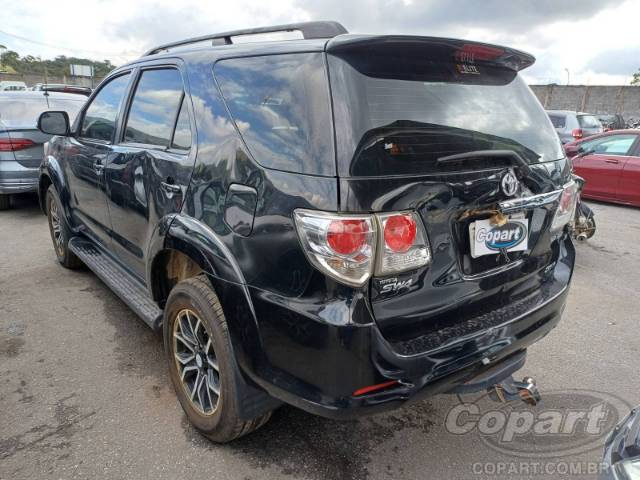 2014 TOYOTA HILUX SW4 