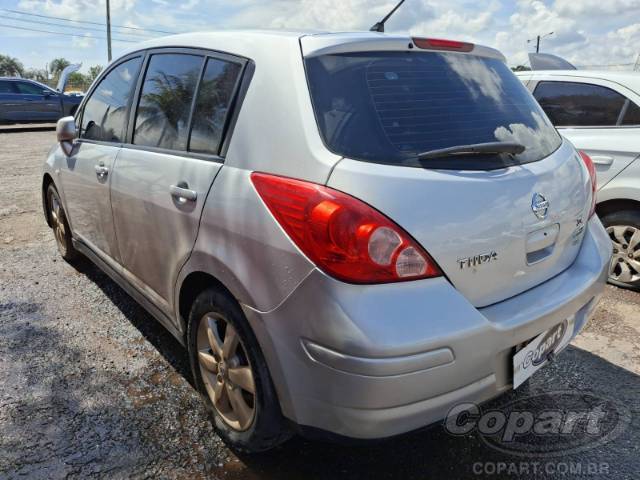 2011 NISSAN TIIDA 