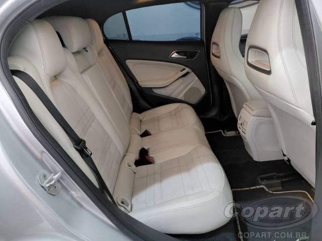 2015 MERCEDES BENZ GLA 