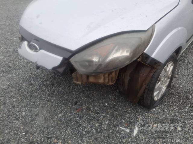 2011 FORD FIESTA 