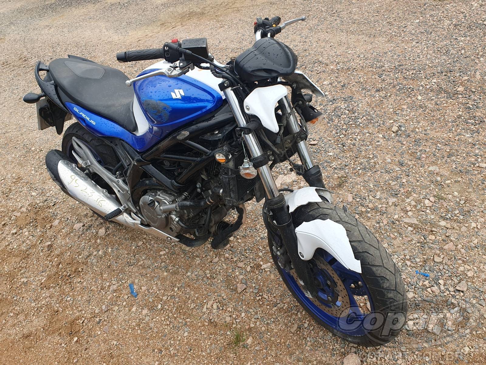 Veículo SUZUKI Gladius Suzuki Gladius 650 2014 Médio Dano 2014 em leilão